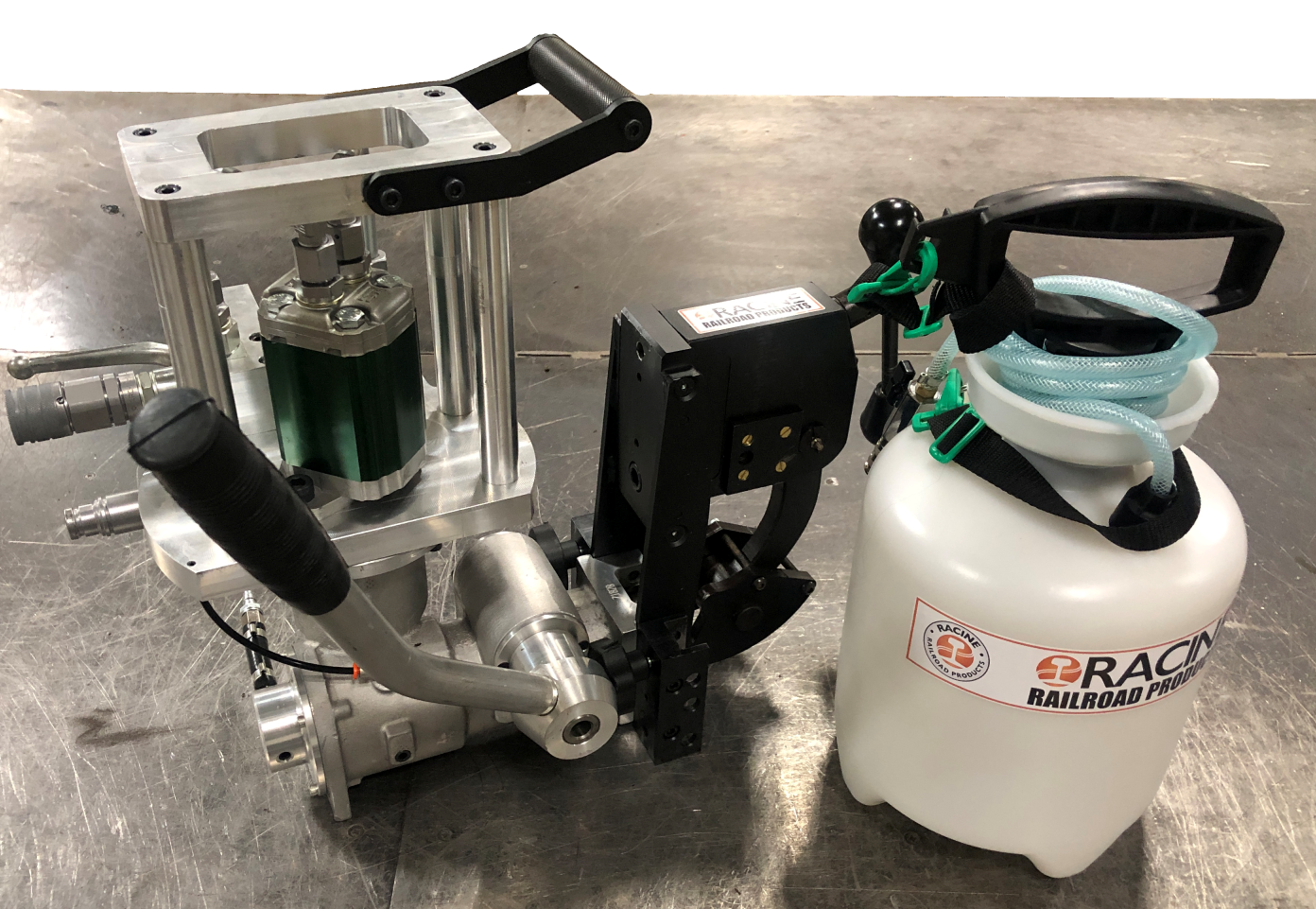 Hydraulic TraxxMax Rail Drill